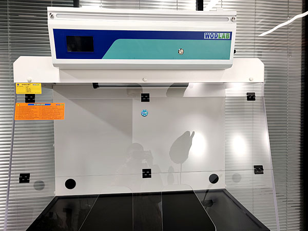 凈氣型通風(fēng)柜