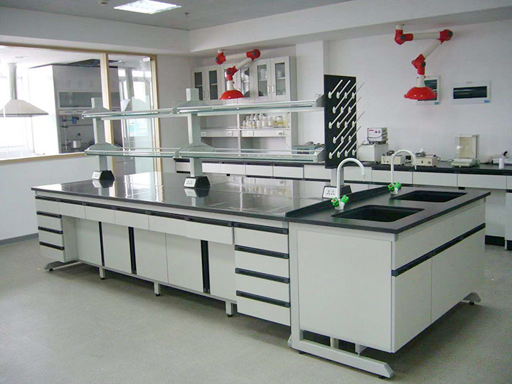 實(shí)驗(yàn)臺(tái)